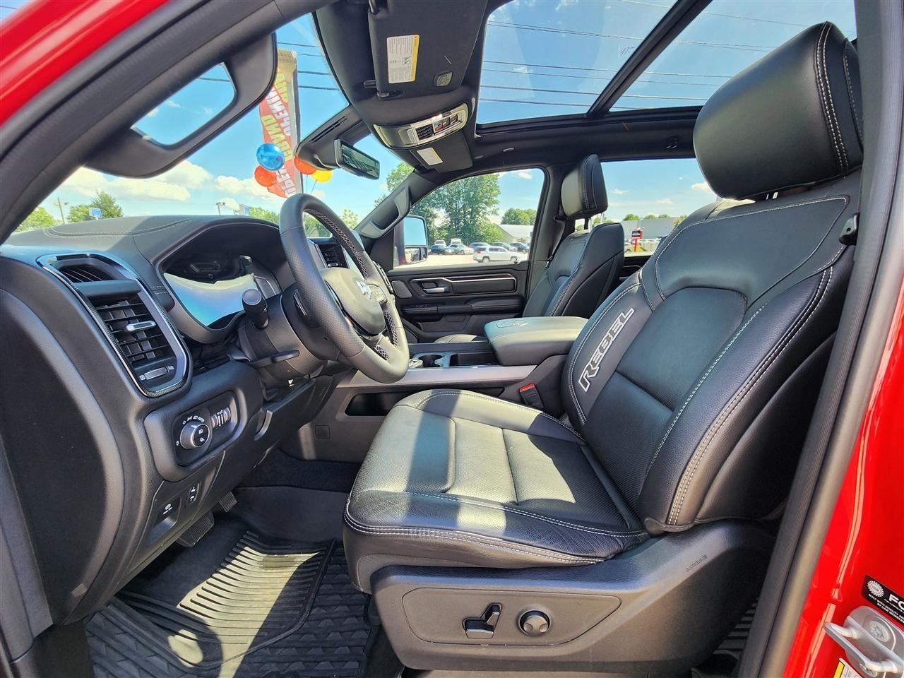 RAM 1500 Rebel Crew Cab SB 4WD 2025