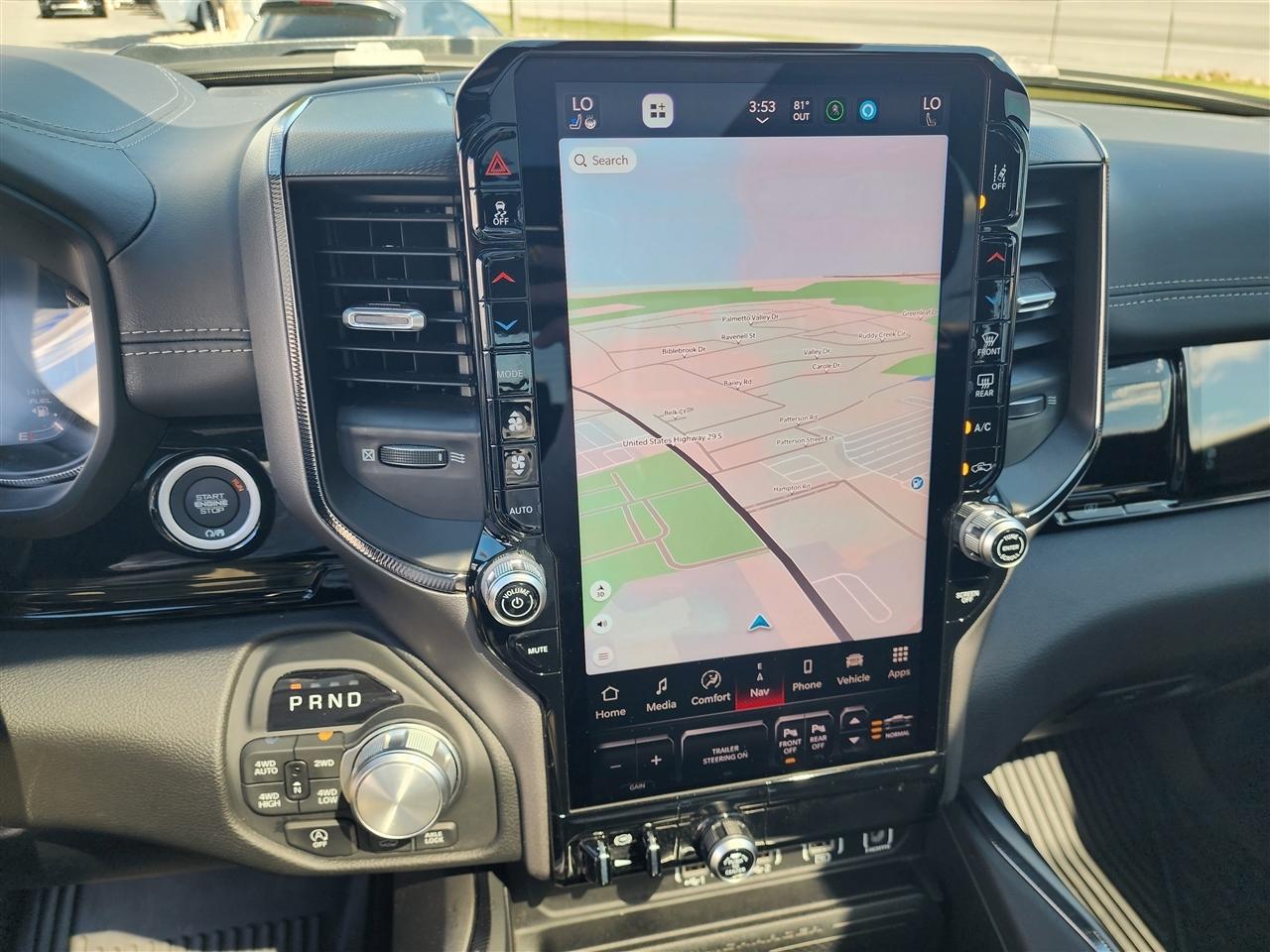 RAM 1500 Rebel Crew Cab SB 4WD 2025