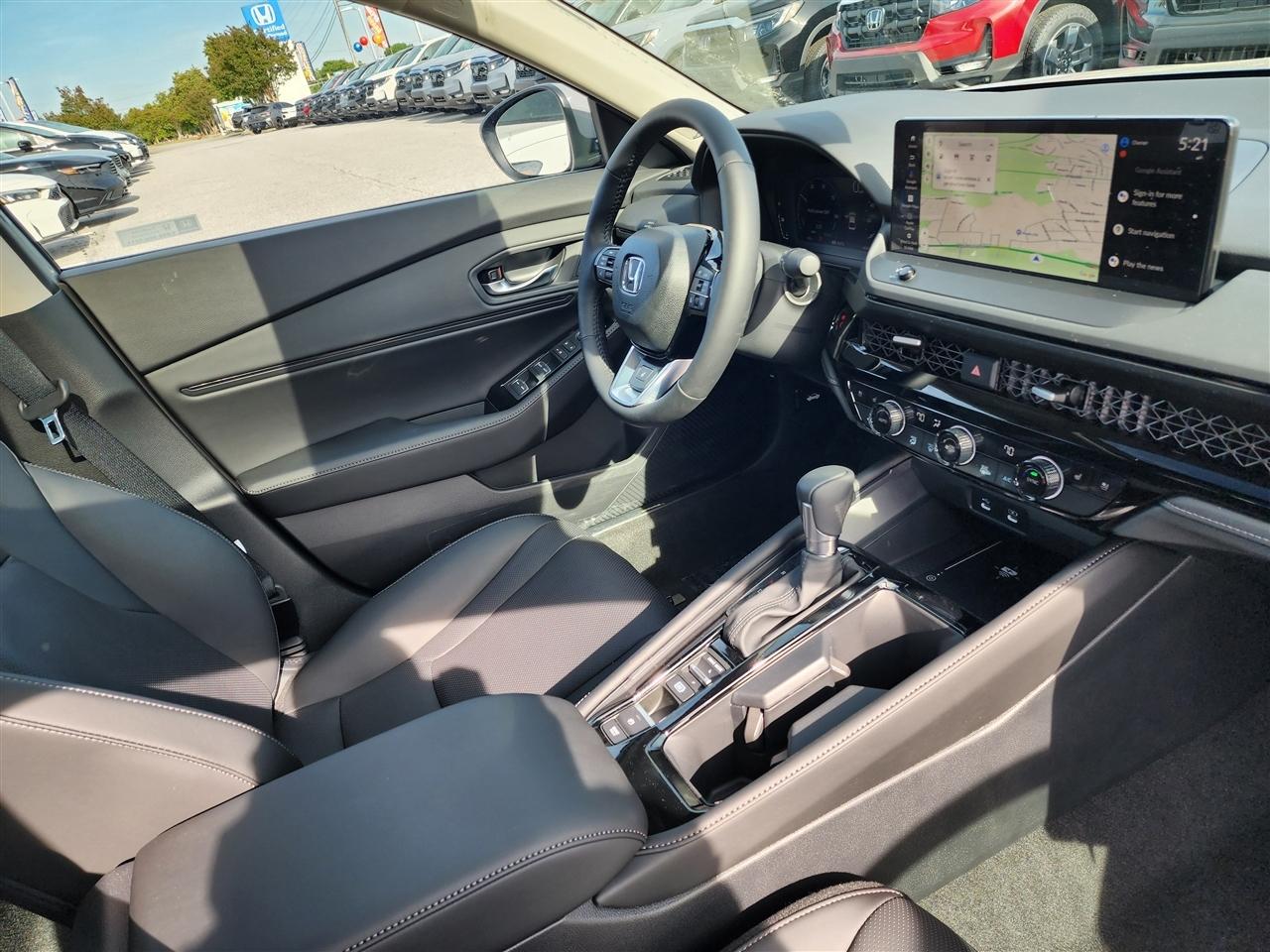 Honda Accord Touring Hybrid 2026