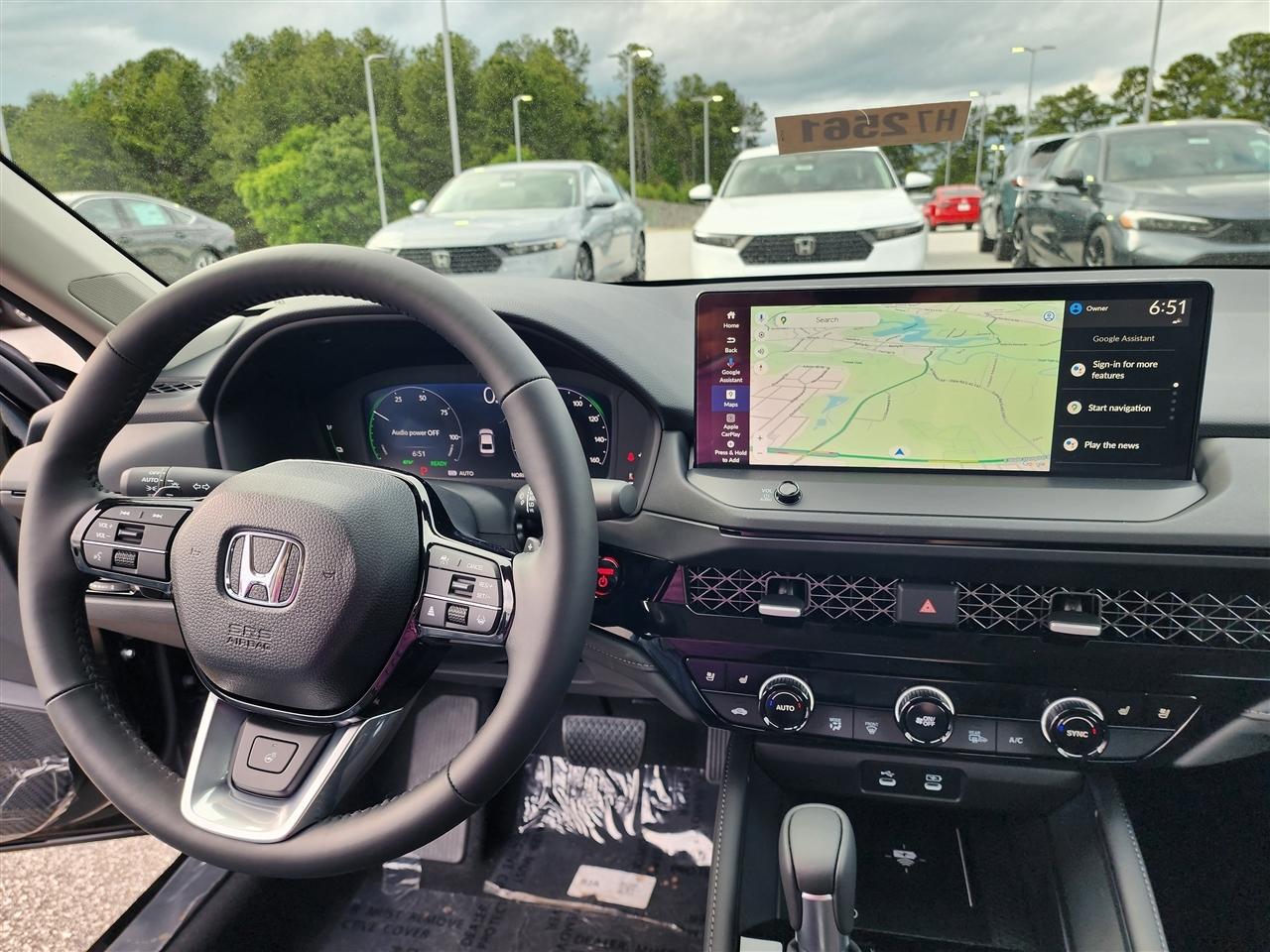 Honda Accord Touring Hybrid 2026