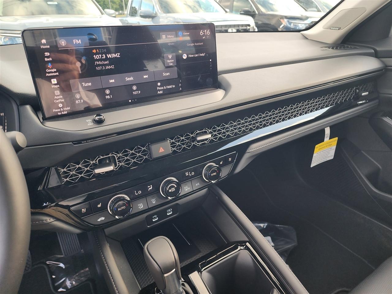 Honda Accord Touring Hybrid 2026