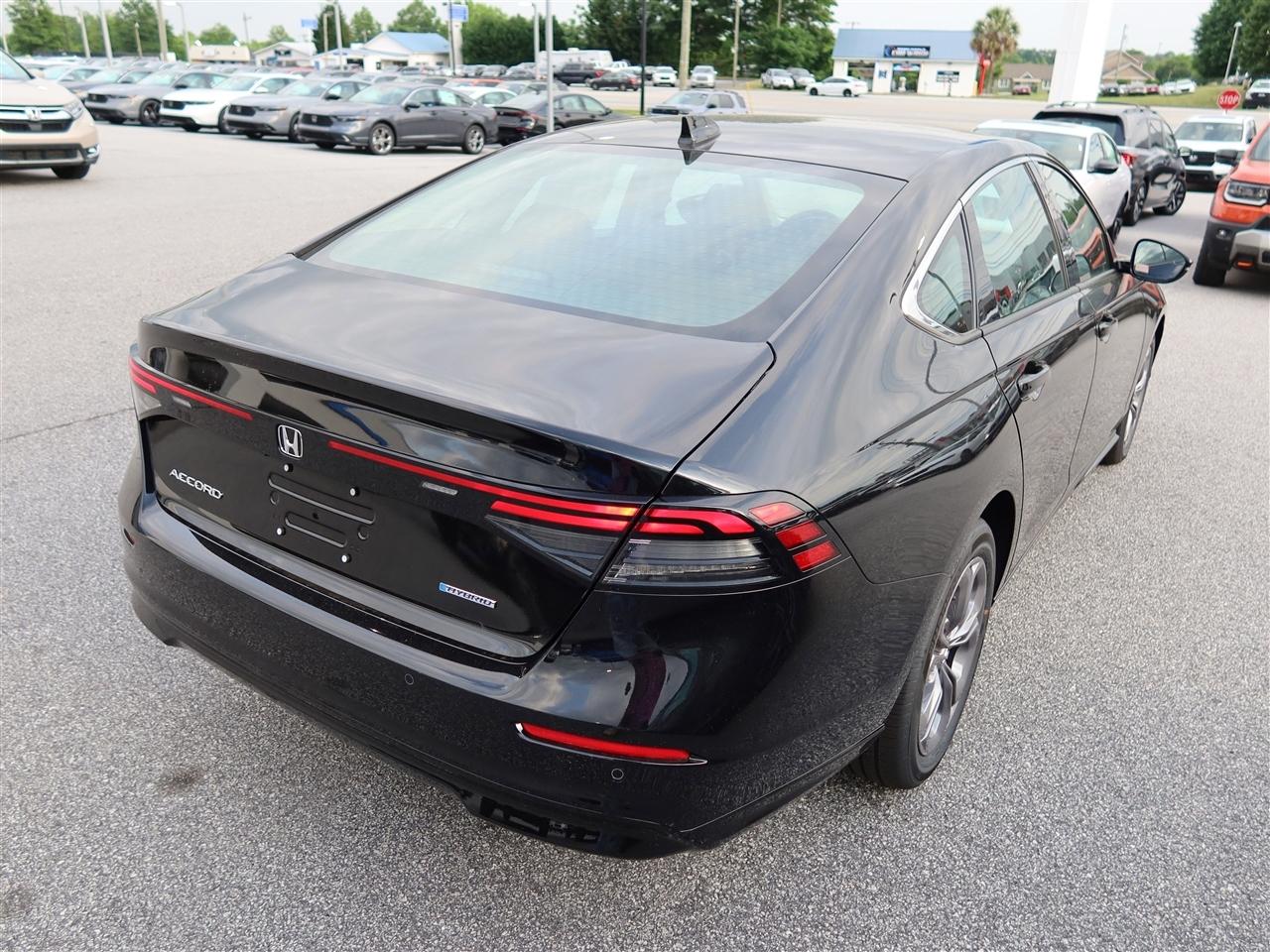 Honda Accord EX-L Hybrid 2026