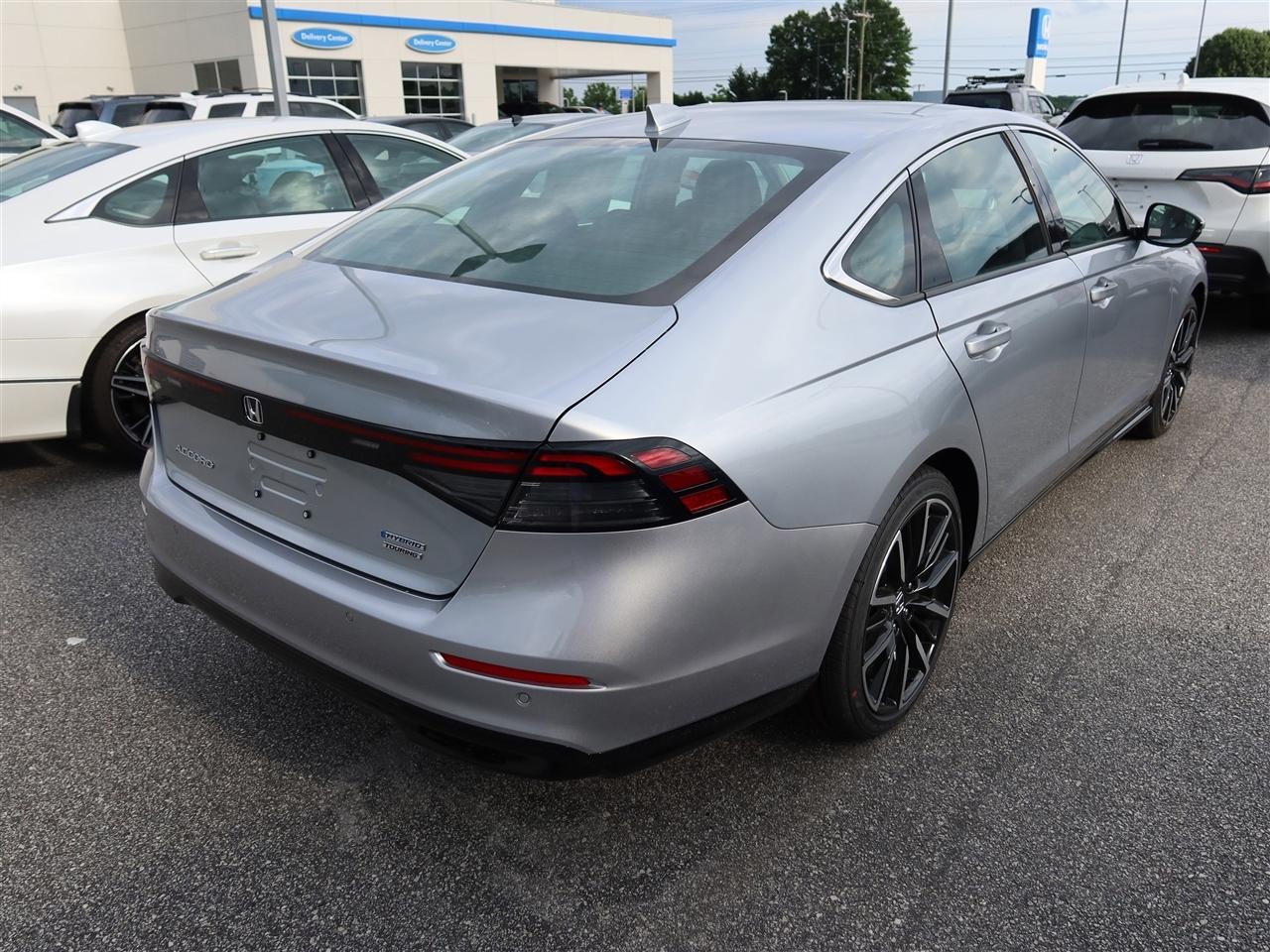 Honda Accord Touring Hybrid 2026