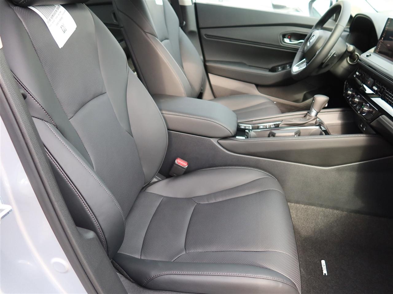 Honda Accord Touring Hybrid 2026