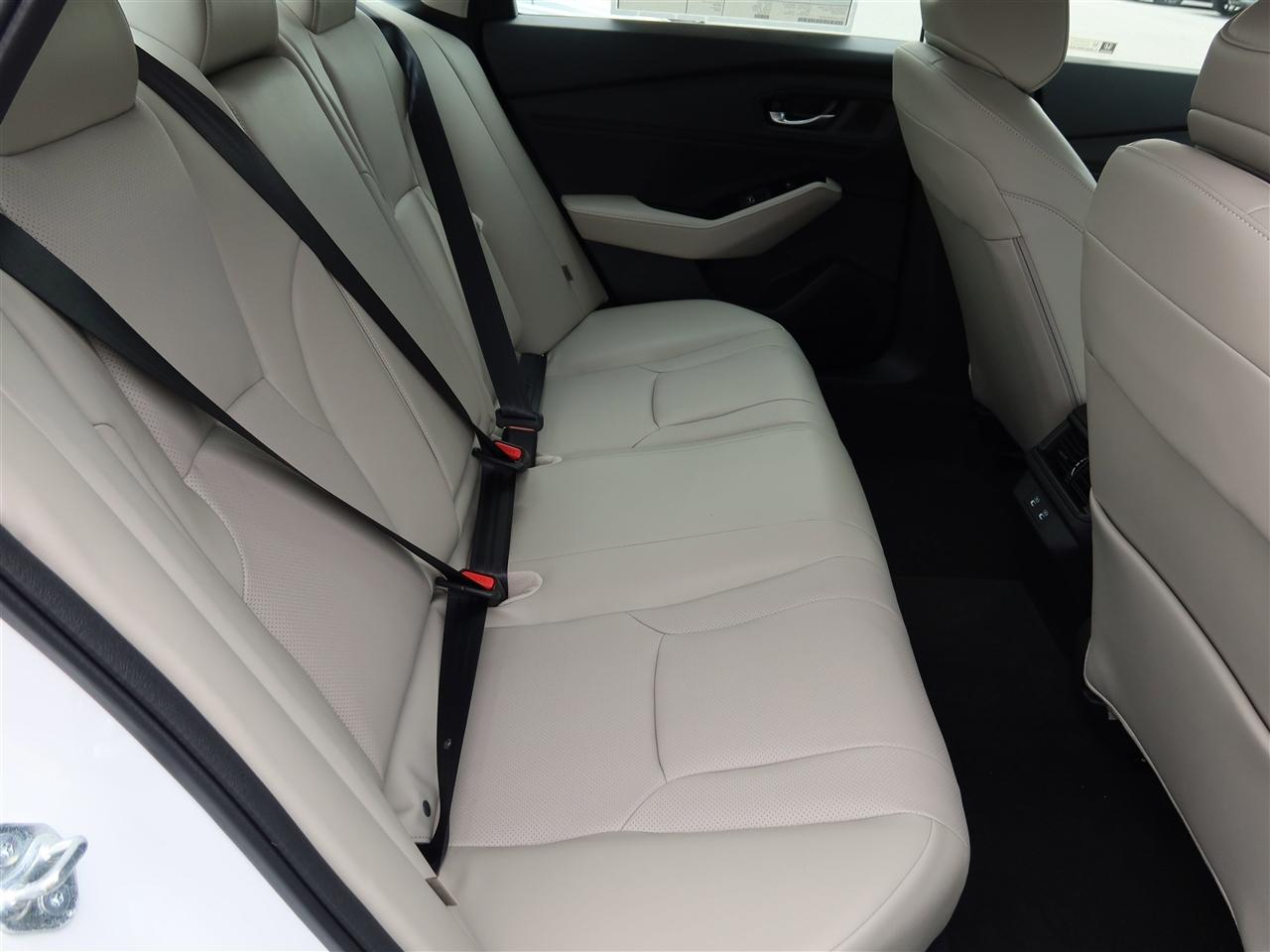 Honda Accord Touring Hybrid 2026