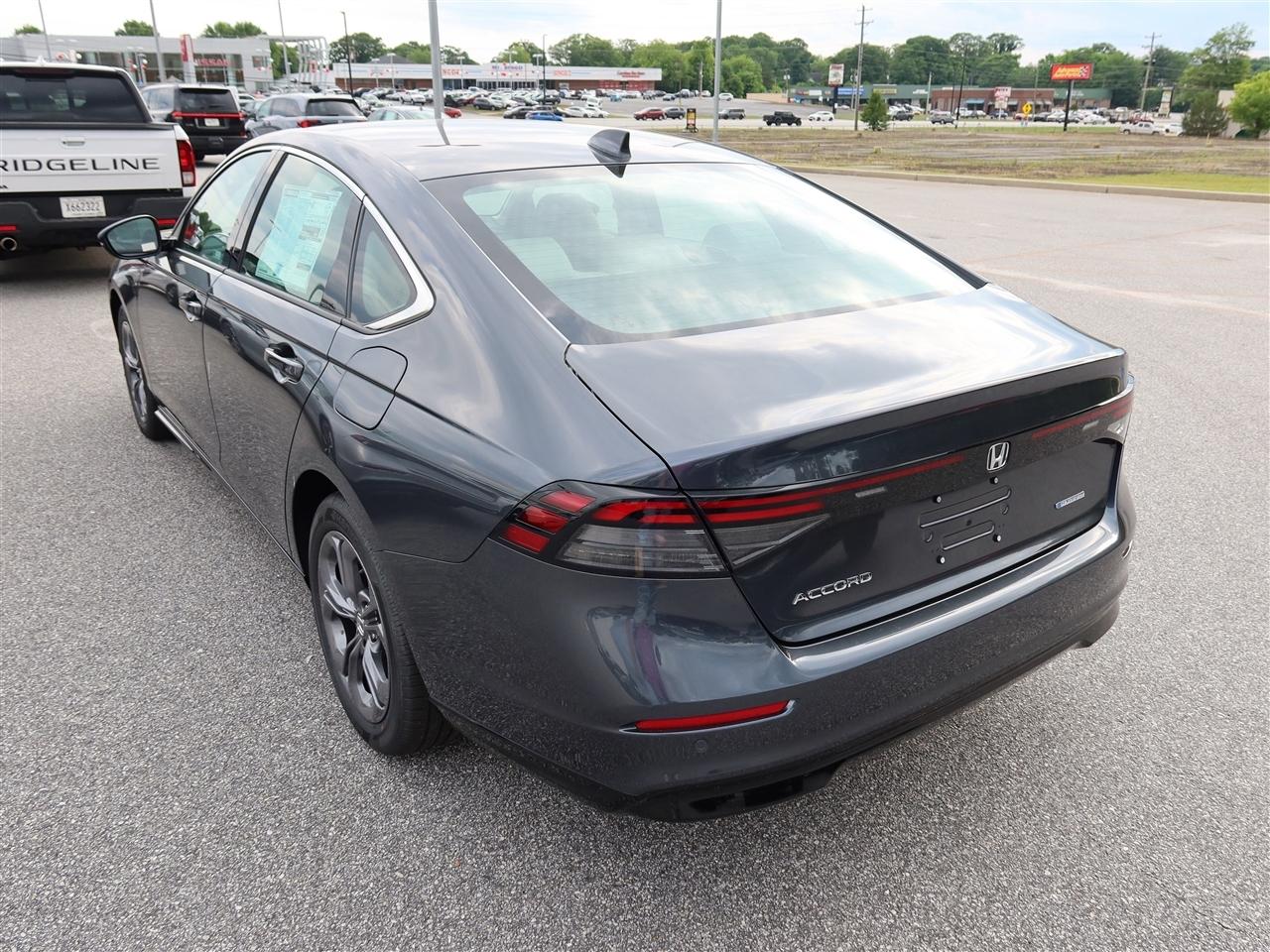 Honda Accord EX-L Hybrid 2026