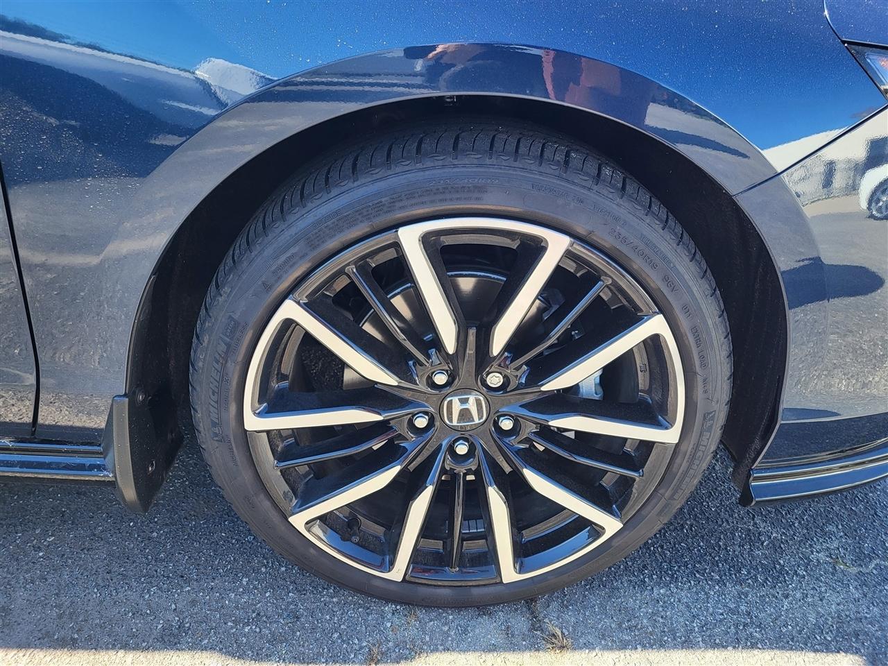 Honda Accord Touring Hybrid 2025