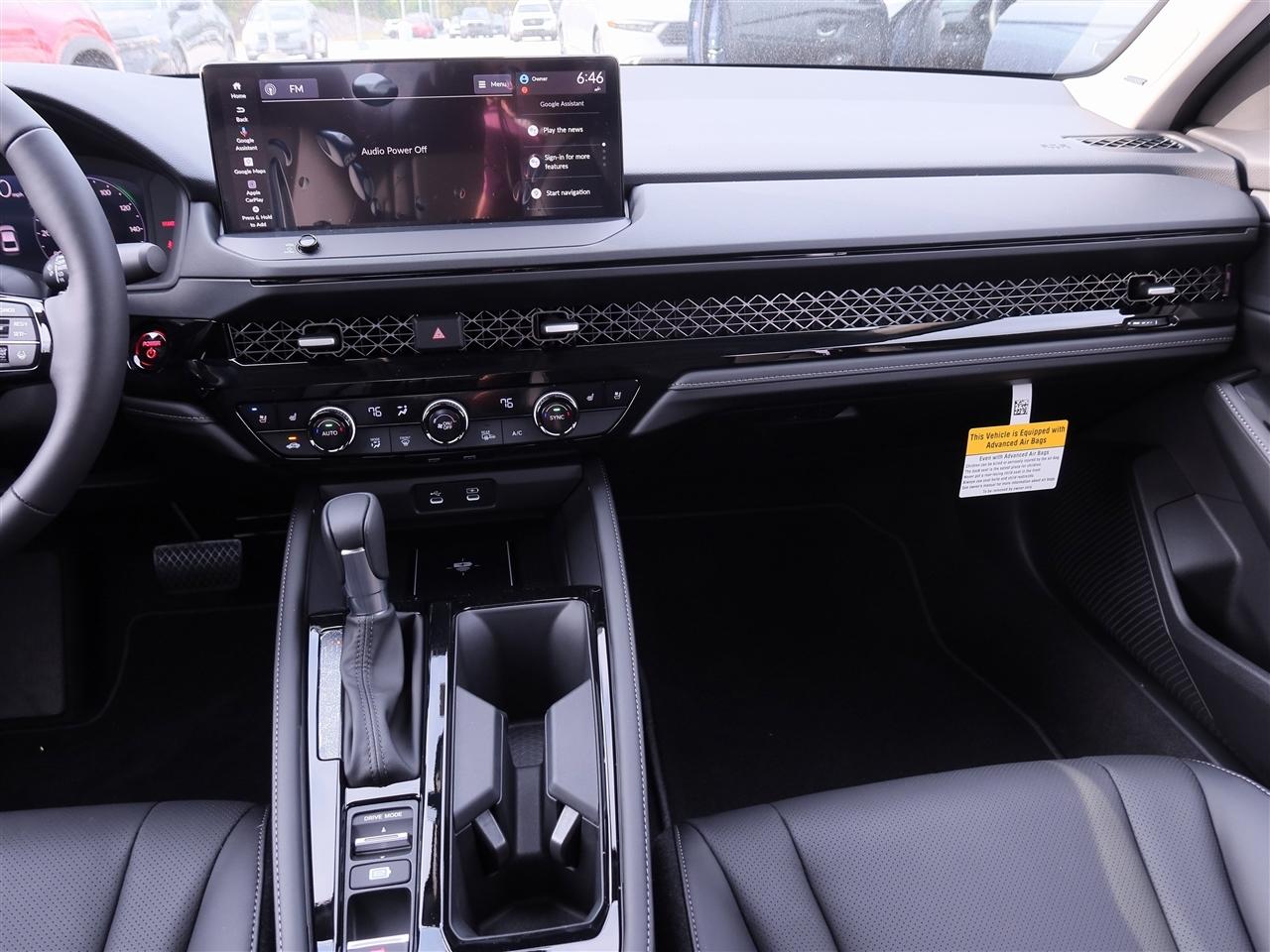 Honda Accord Touring Hybrid 2026