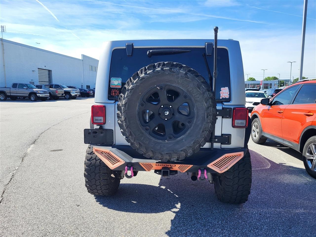 Jeep Wrangler Unlimited Sahara 4WD 2014
