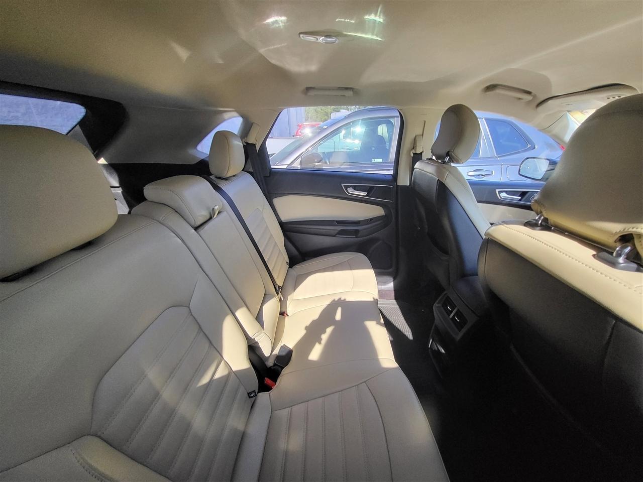 Ford Edge SEL FWD 2016
