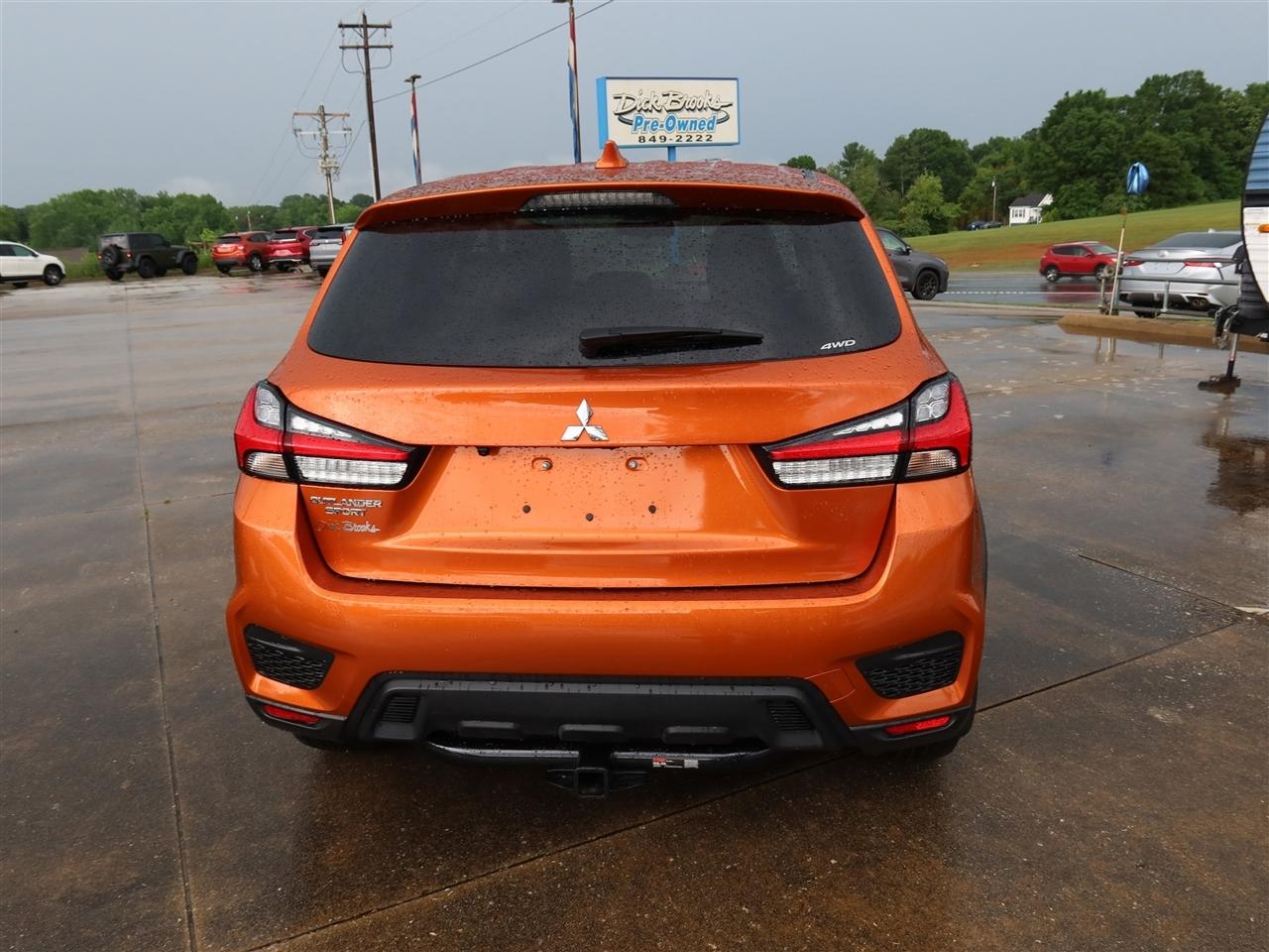 Mitsubishi Outlander Sport 2.0 ES 4WD 2024