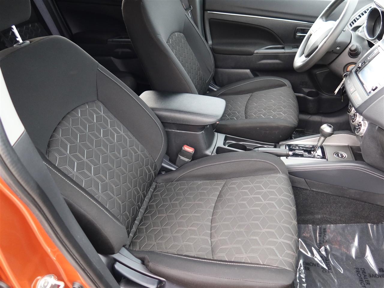 Mitsubishi Outlander Sport 2.0 ES 4WD 2024