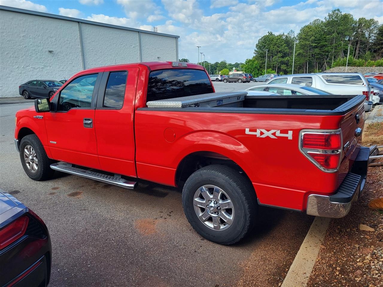Ford F-150 XLT SuperCab 8-ft. Bed 4WD 2013