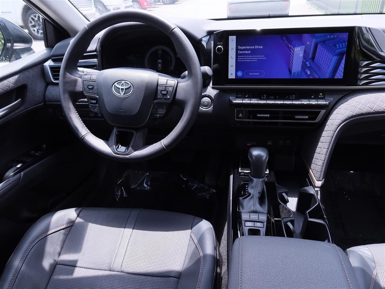 Toyota Camry Hybrid XLE 2025