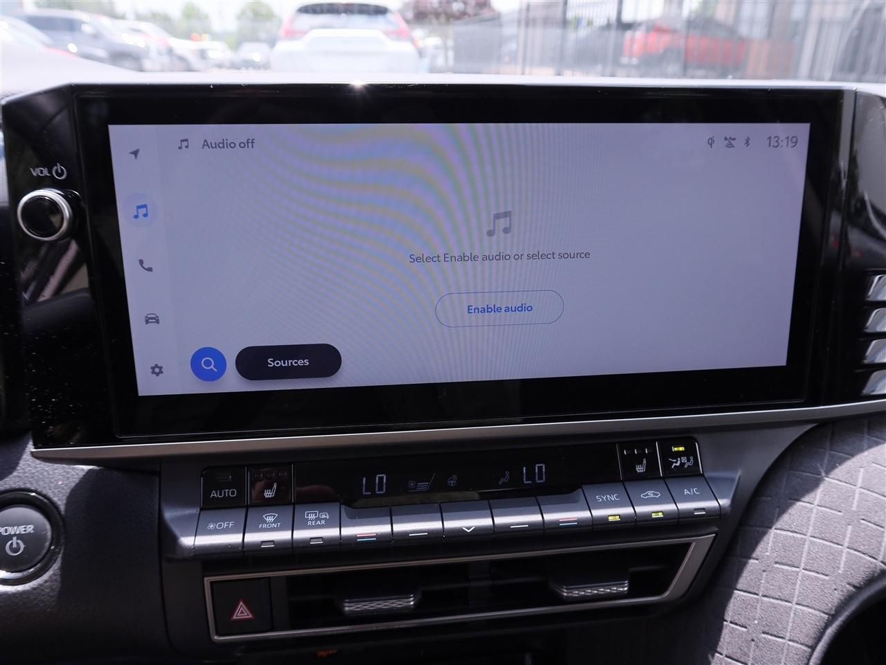 Toyota Camry Hybrid XLE 2025