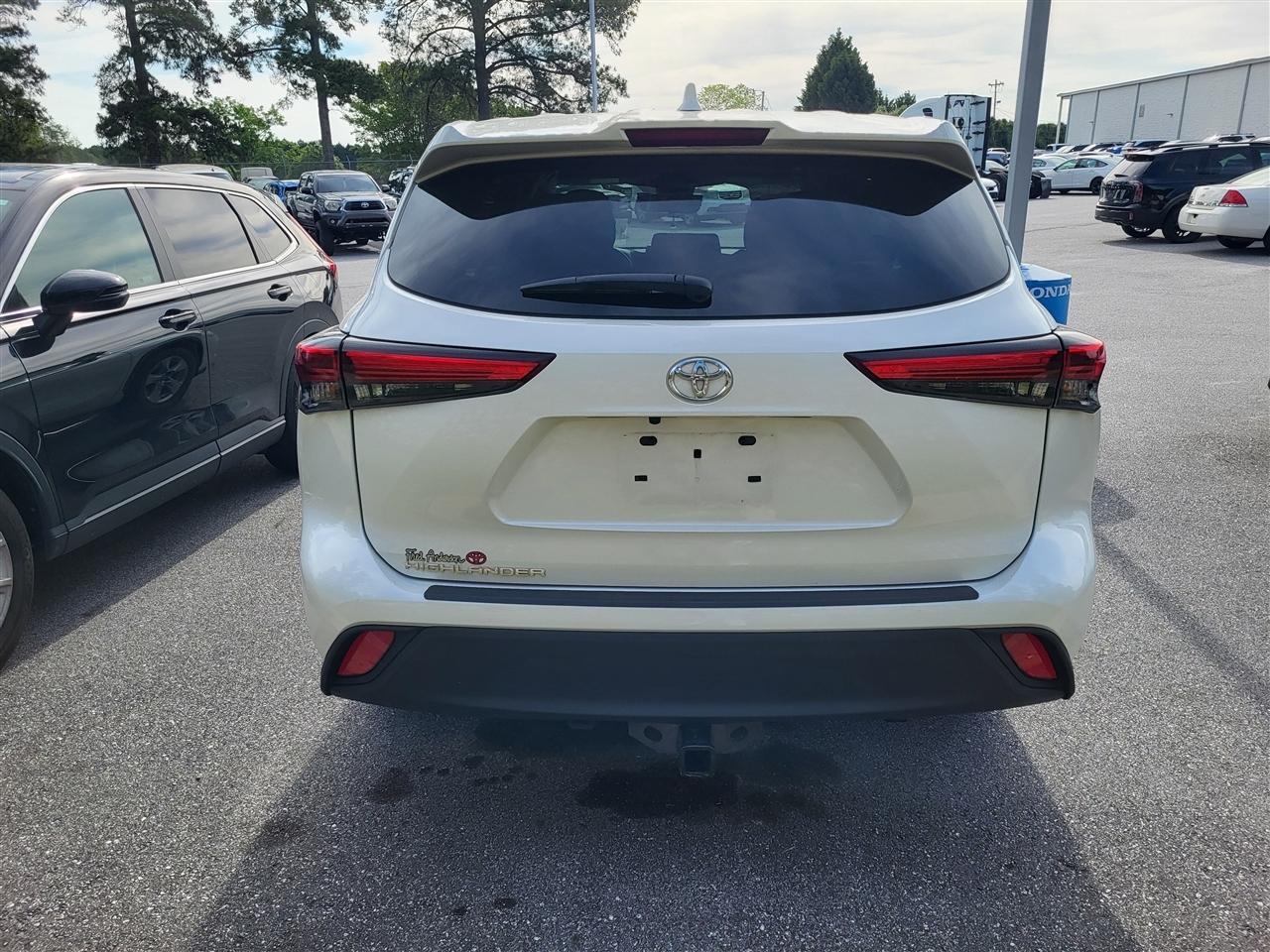 Toyota Highlander L 2021