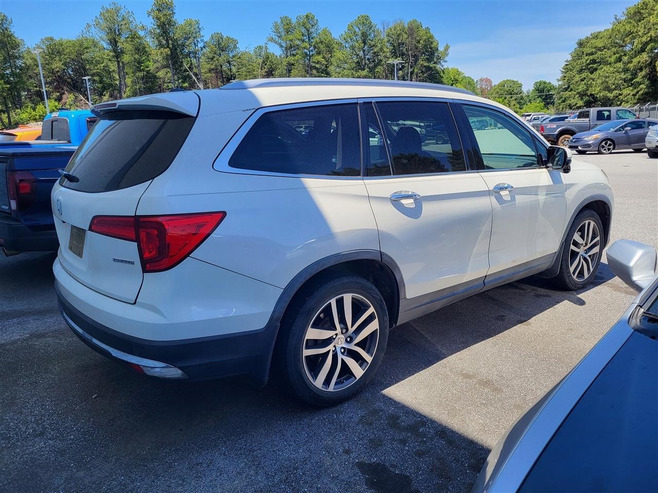 Honda Pilot Touring 2WD 2016