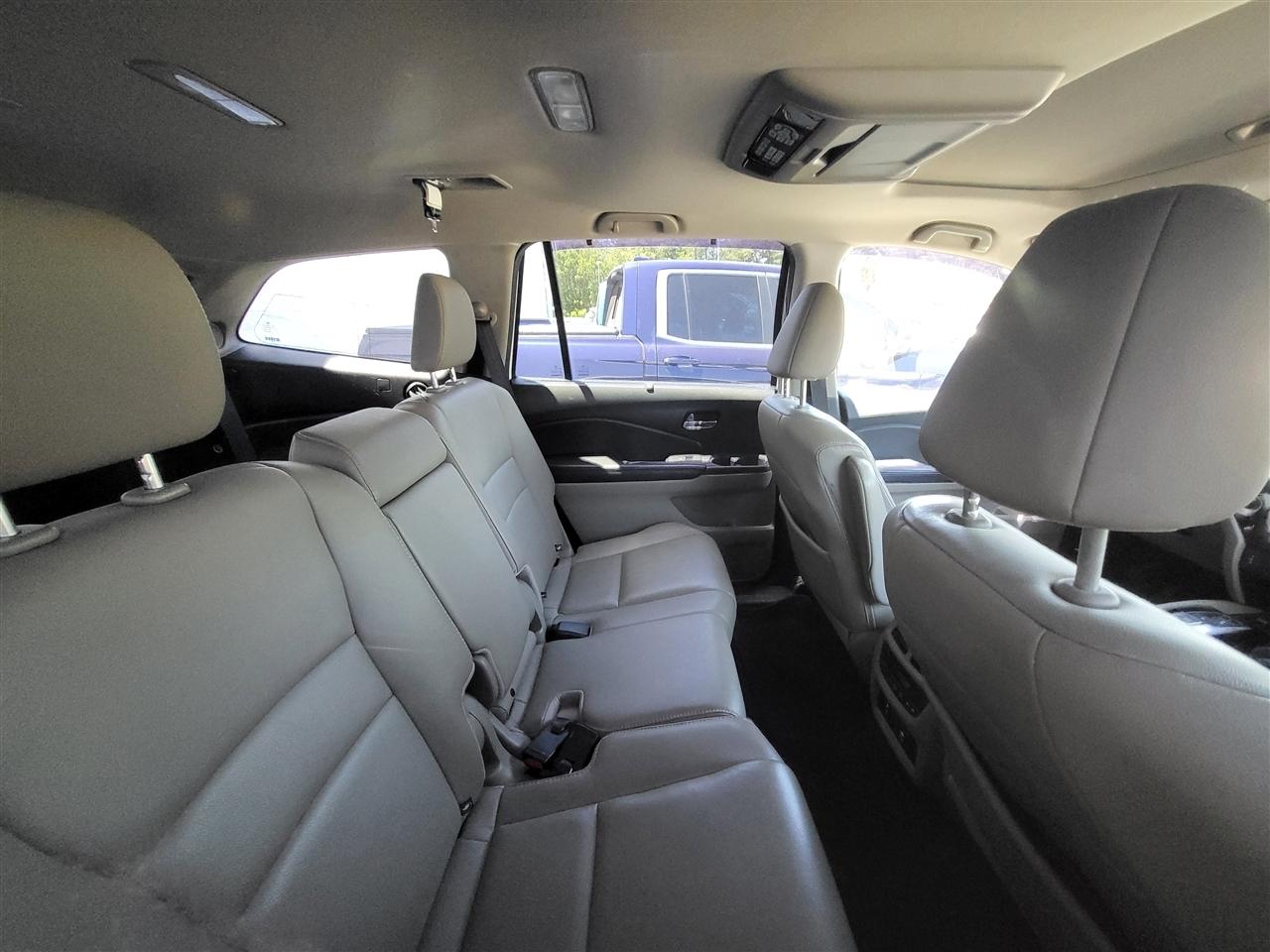 Honda Pilot Touring 2WD 2016