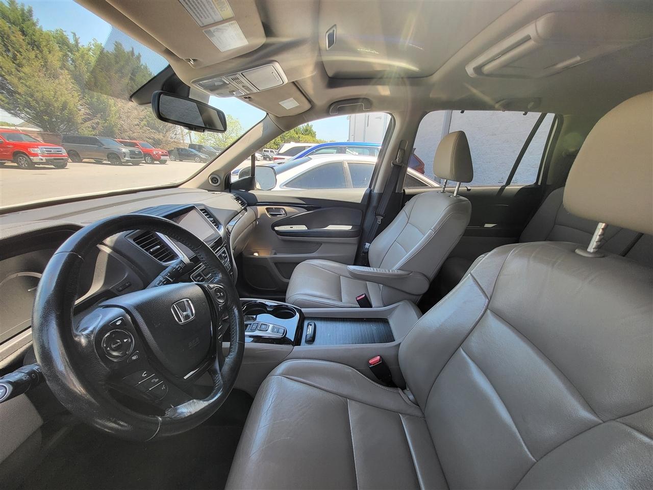Honda Pilot Touring 2WD 2016