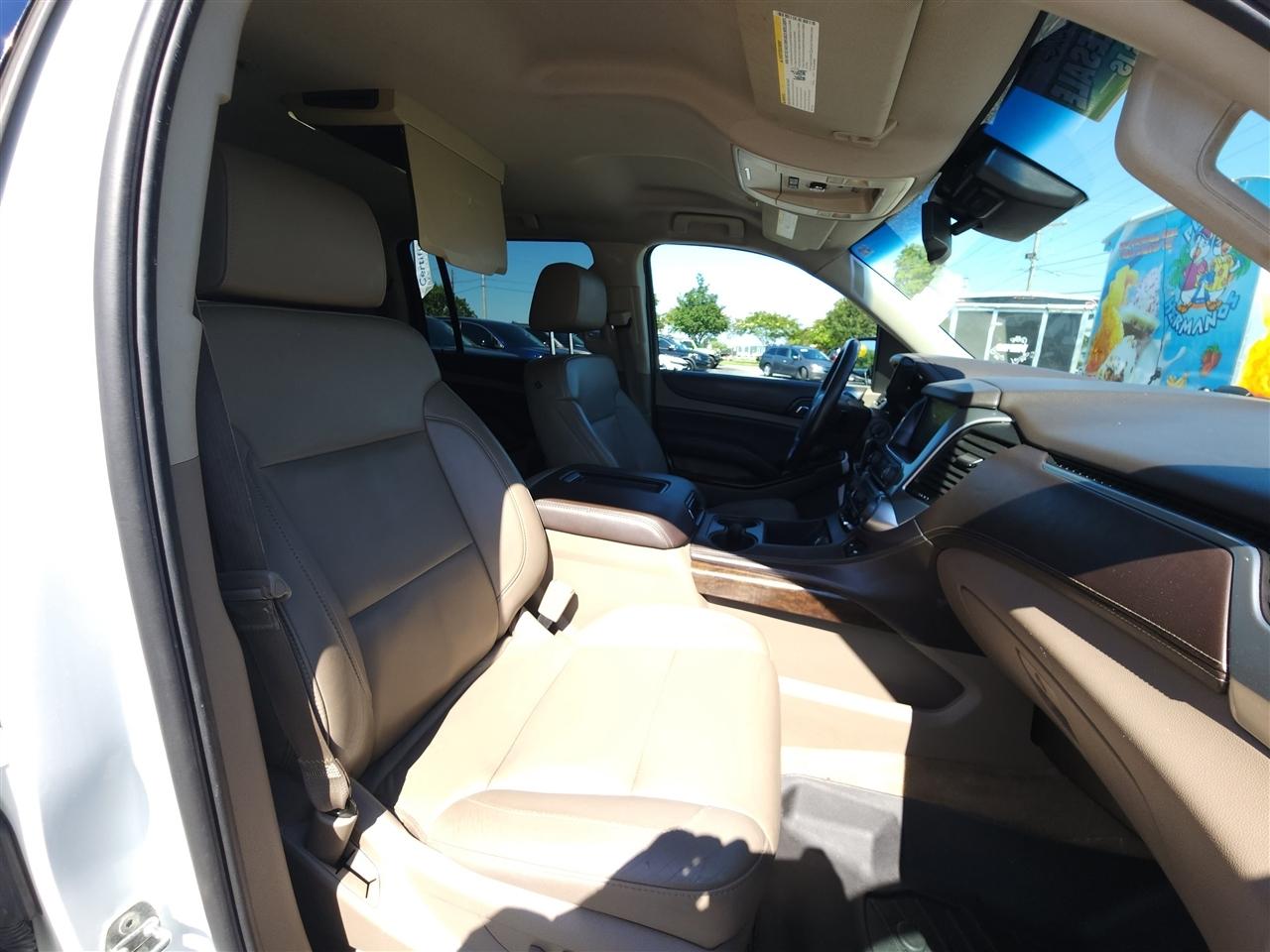 Chevrolet Suburban LT 4WD 2015