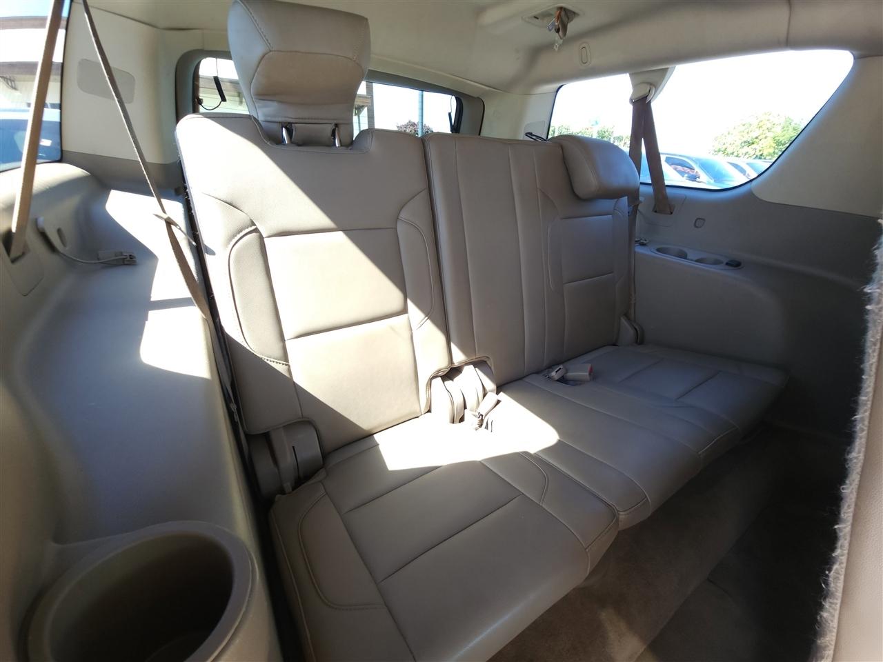Chevrolet Suburban LT 4WD 2015
