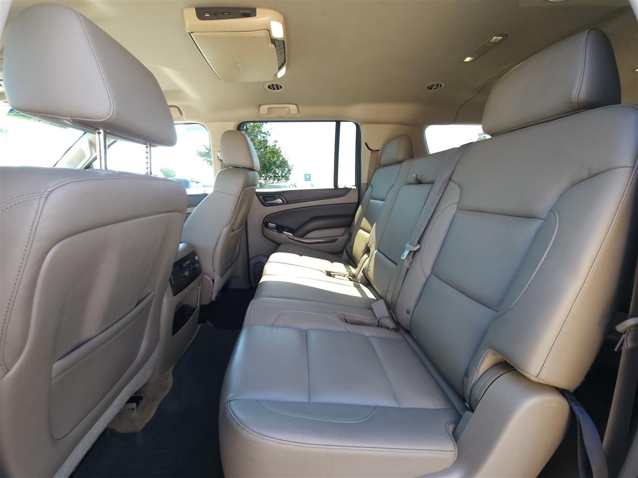 Chevrolet Suburban LT 4WD 2015
