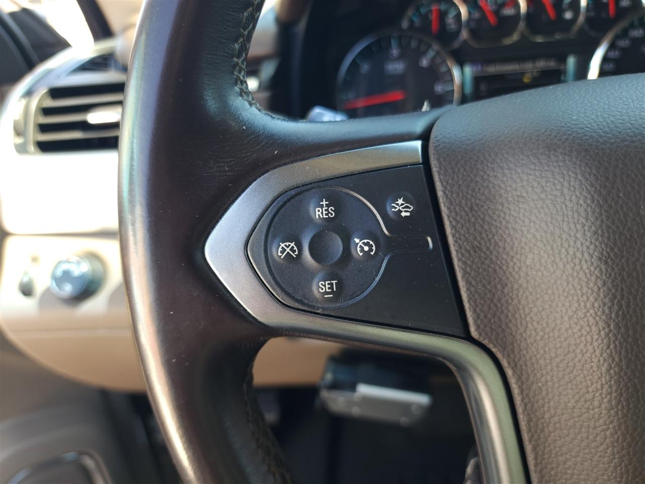Chevrolet Suburban LT 4WD 2015