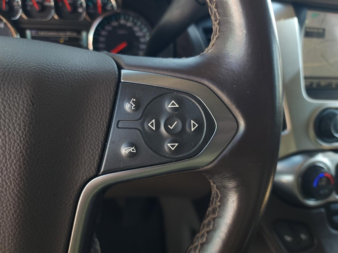 Chevrolet Suburban LT 4WD 2015