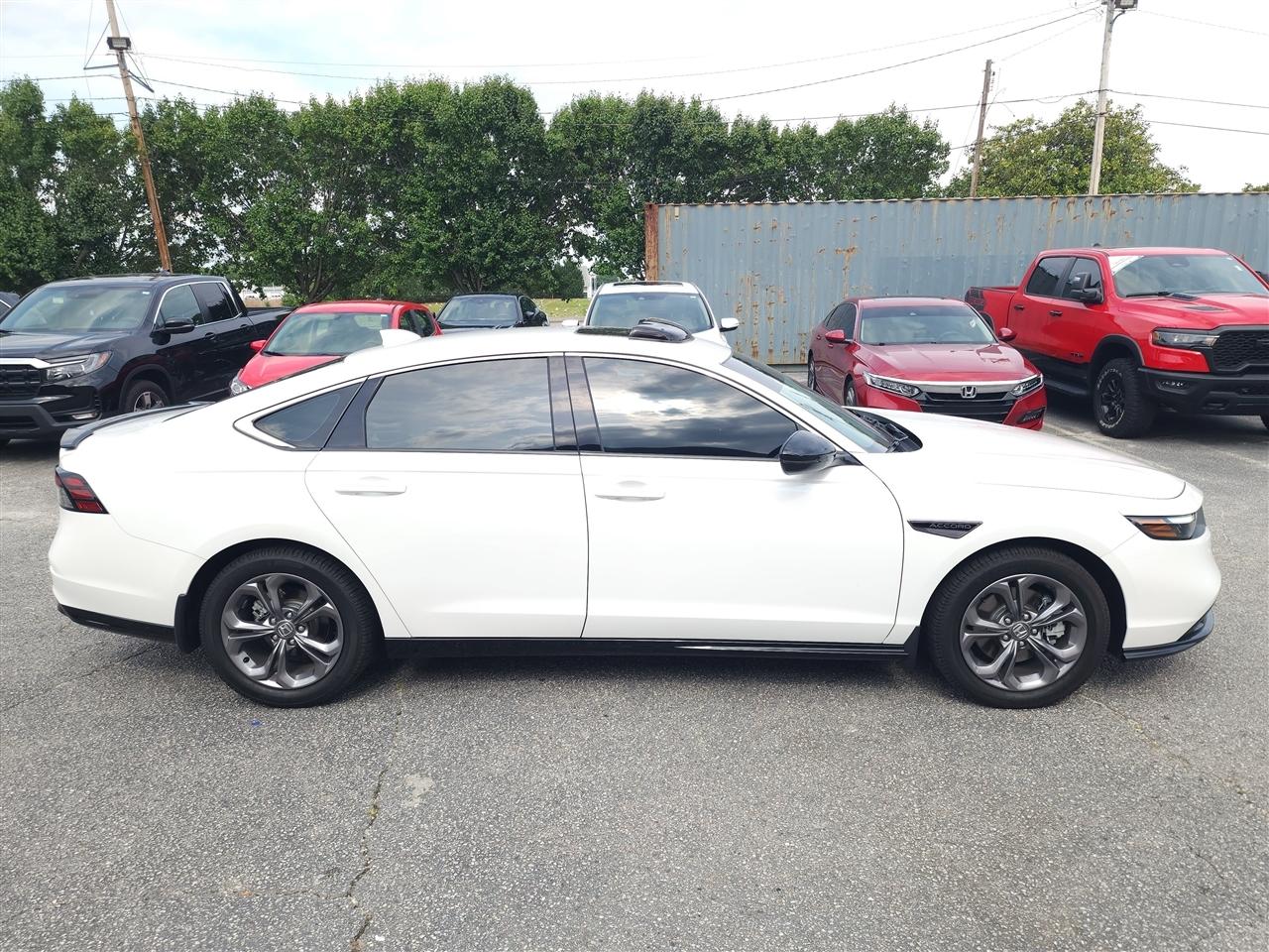 Honda Accord EX-L Hybrid 2024
