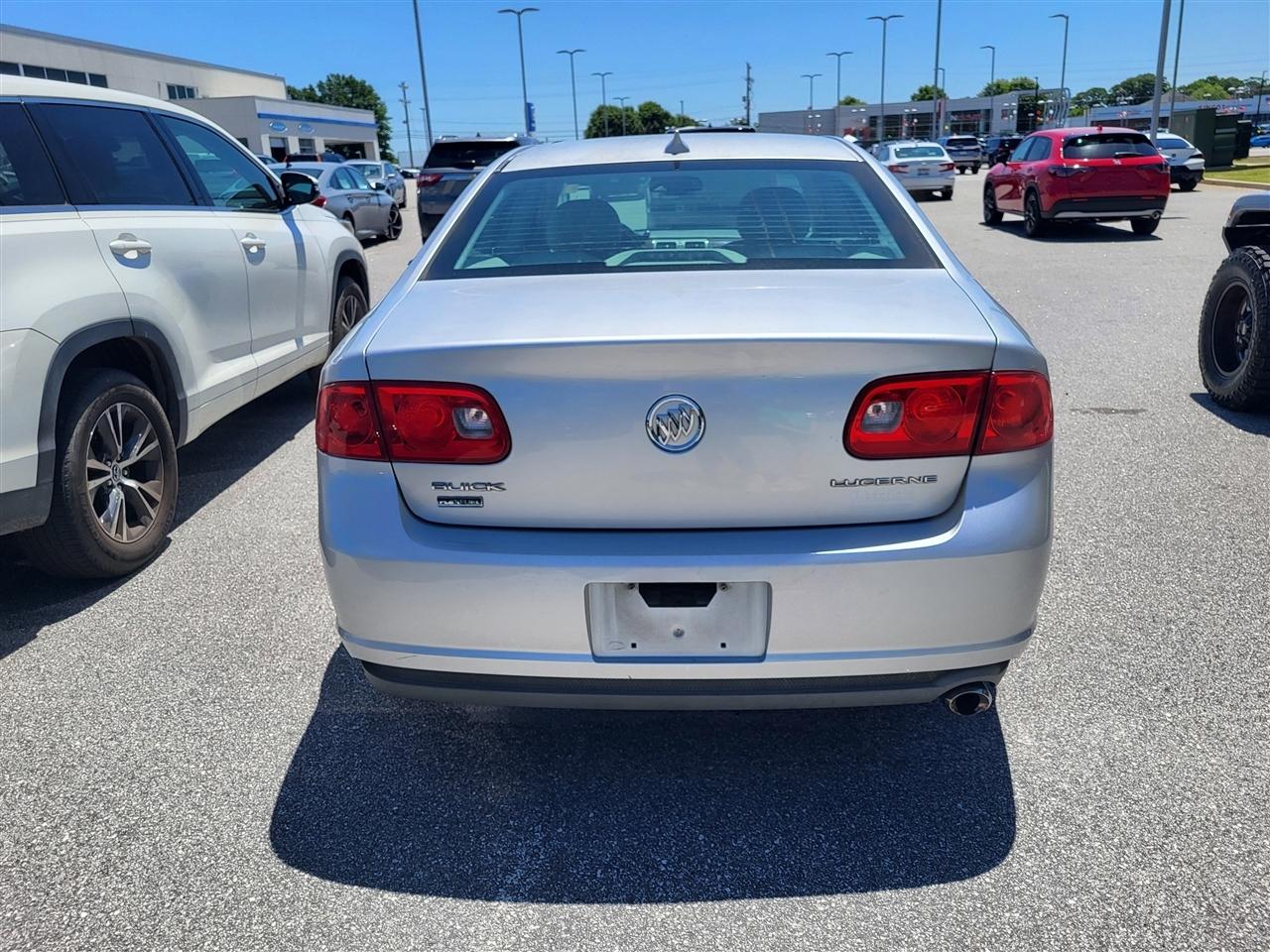 Buick Lucerne CX 2011