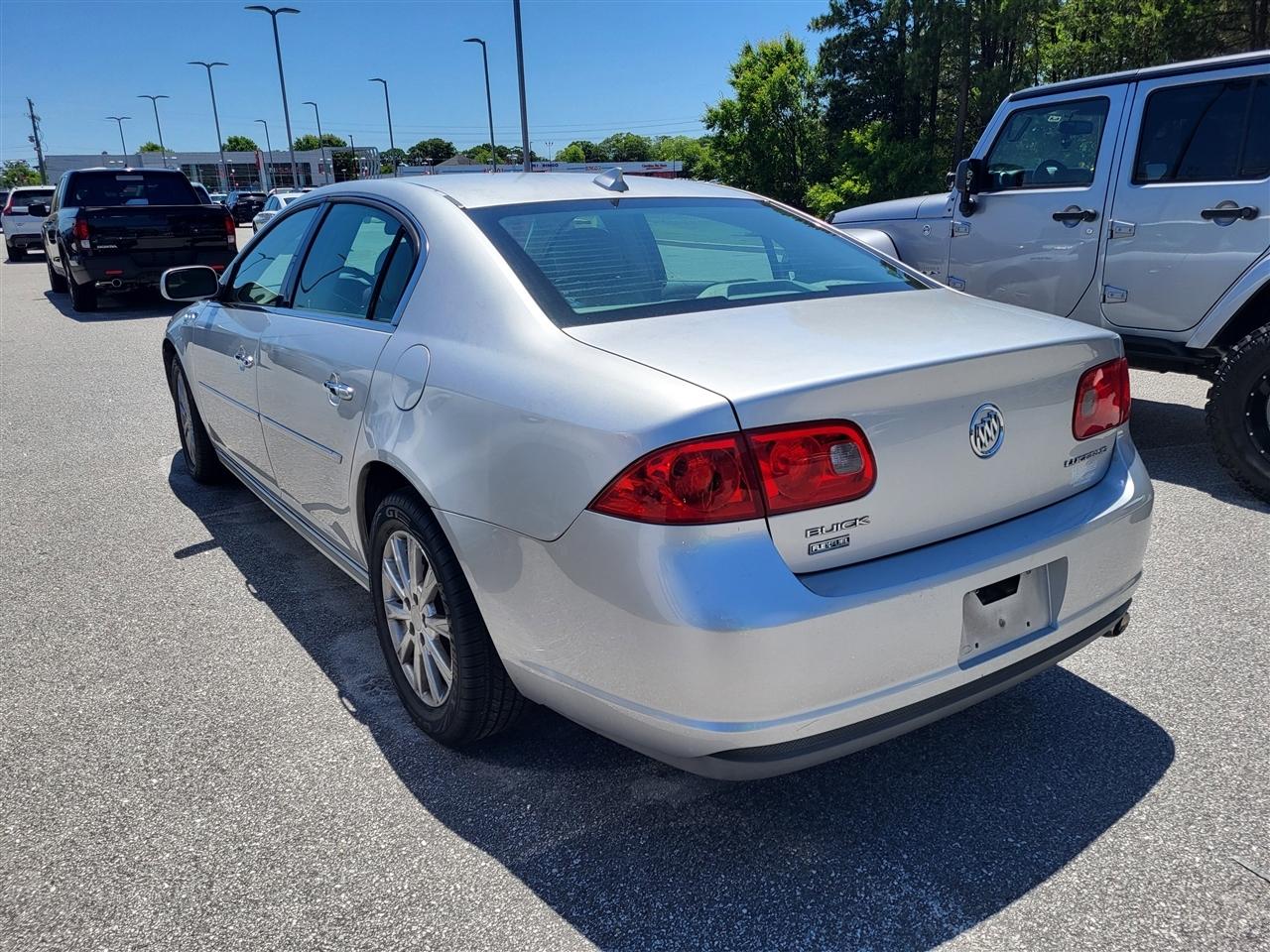 Buick Lucerne CX 2011