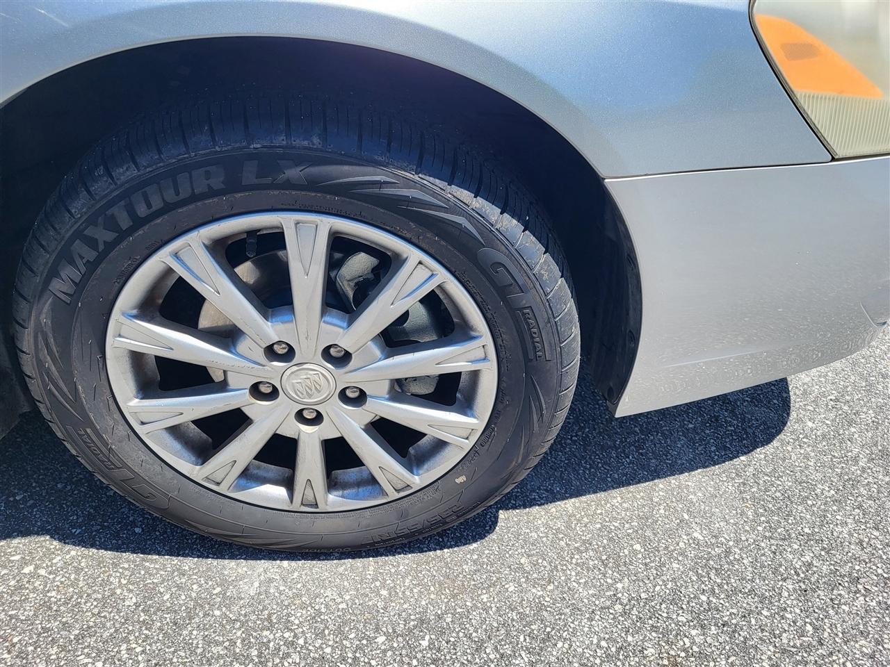 Buick Lucerne CX 2011