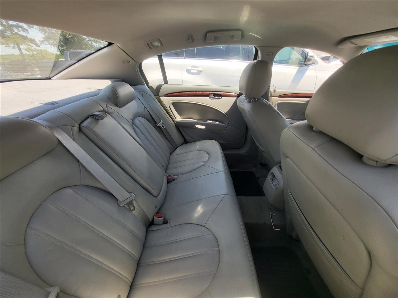 Buick Lucerne CX 2011