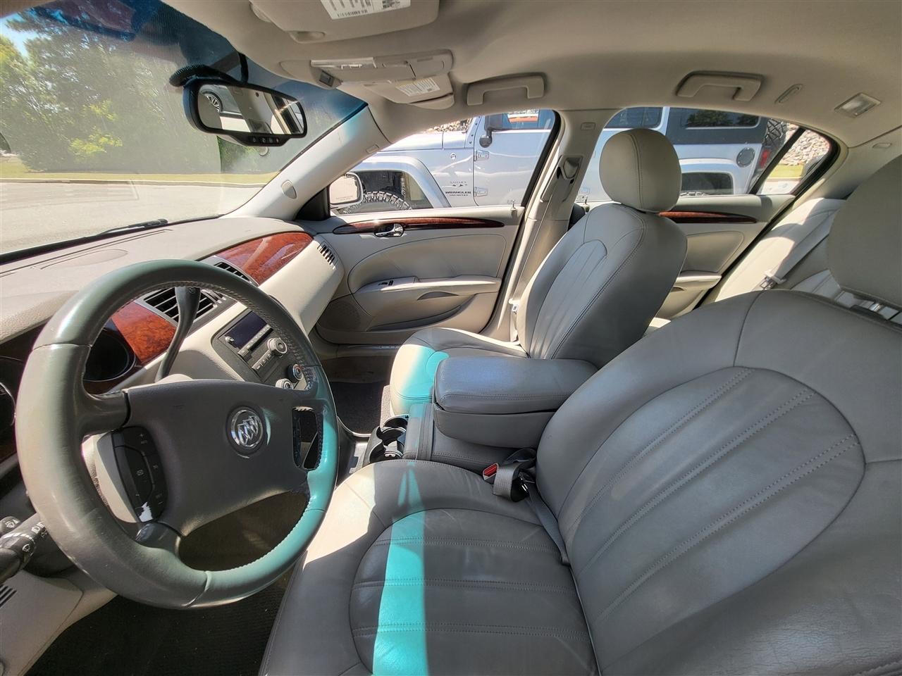Buick Lucerne CX 2011