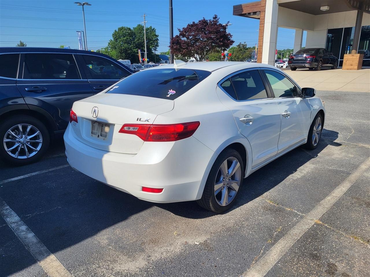 Acura ILX 5-Spd AT 2014