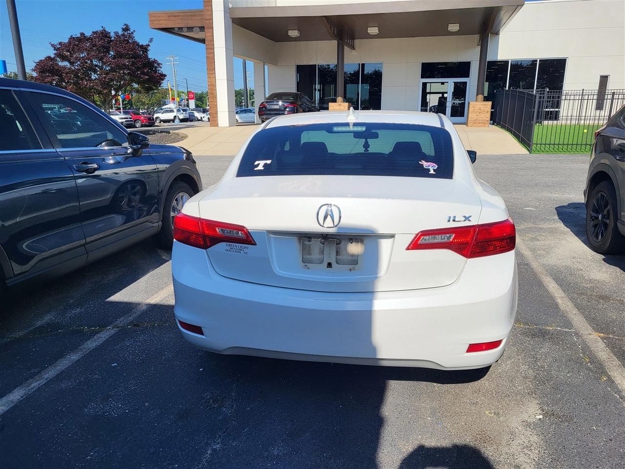 Acura ILX 5-Spd AT 2014