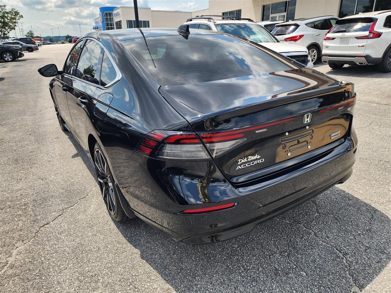 Honda Accord Touring Hybrid 2025