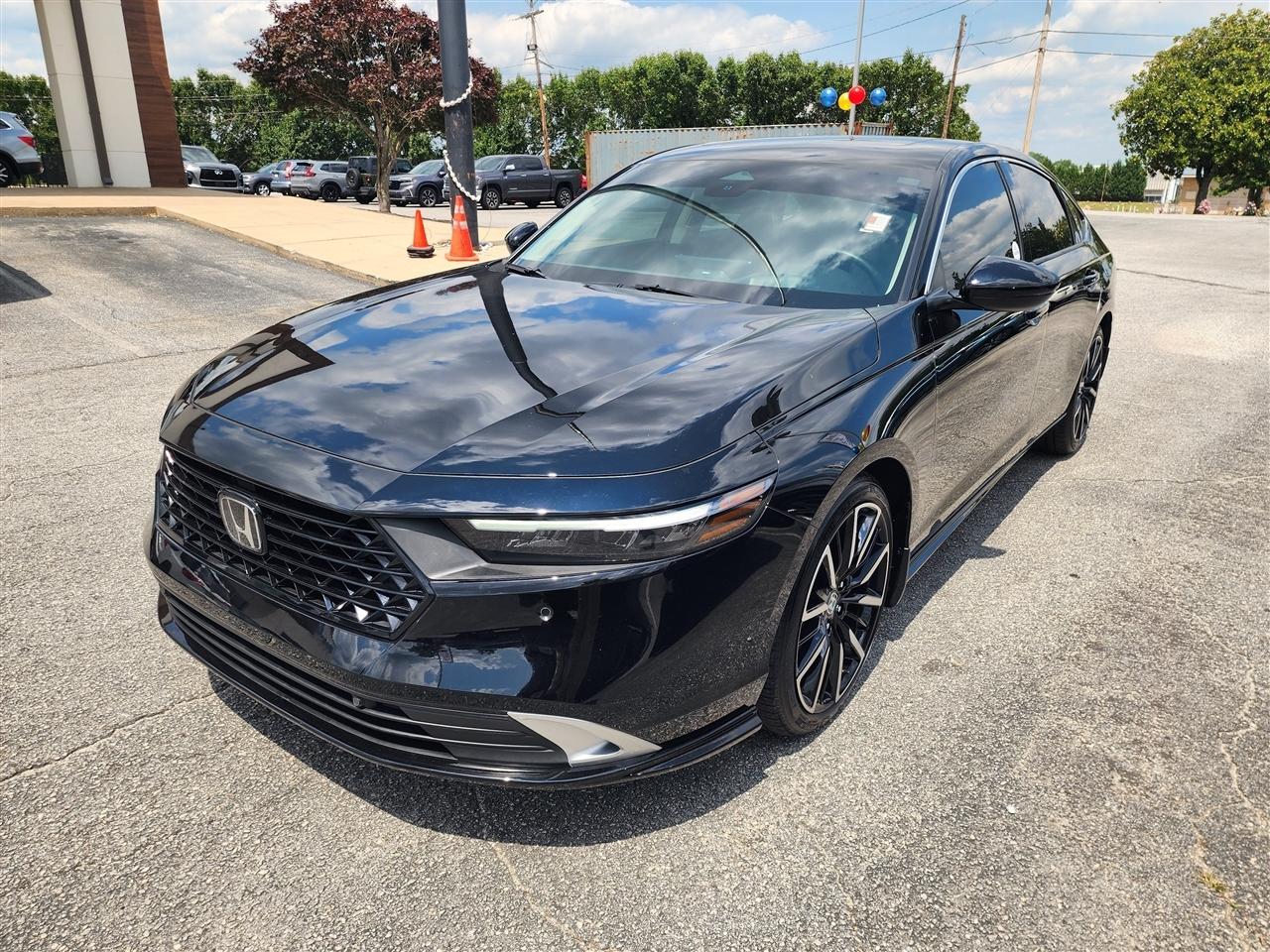 Honda Accord Touring Hybrid 2025