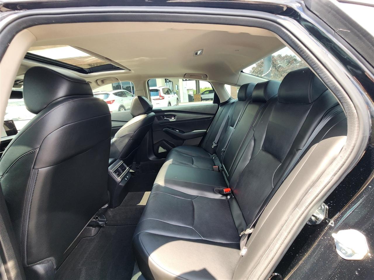 Honda Accord Touring Hybrid 2025