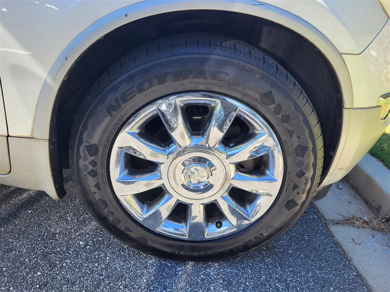 Buick Enclave CXL-1 FWD 2011