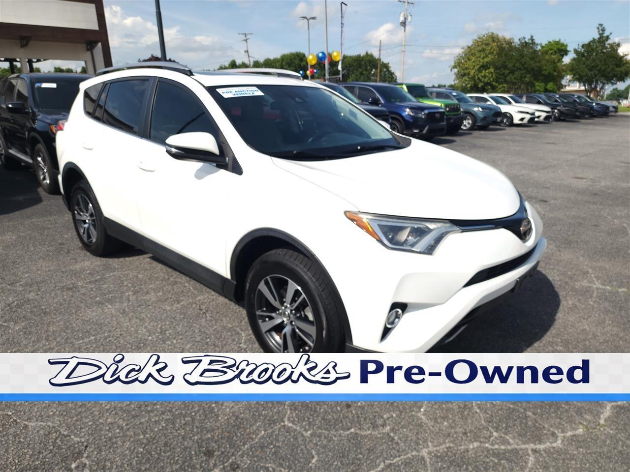 2017 Toyota RAV4 XLE FWD