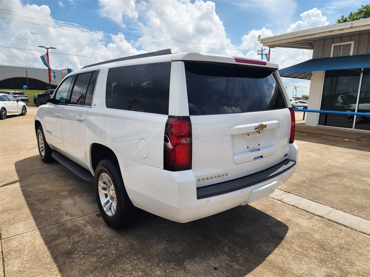 Chevrolet Suburban LT 4WD 2020