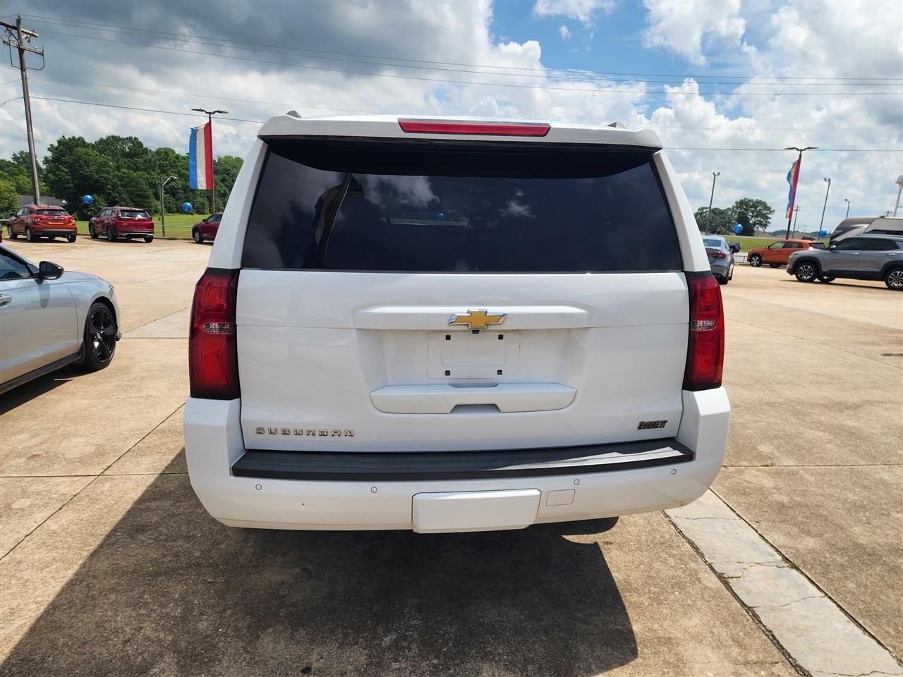 Chevrolet Suburban LT 4WD 2020