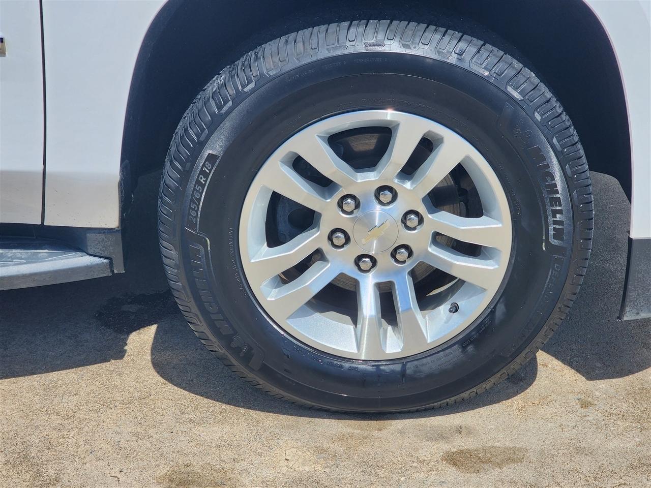 Chevrolet Suburban LT 4WD 2020