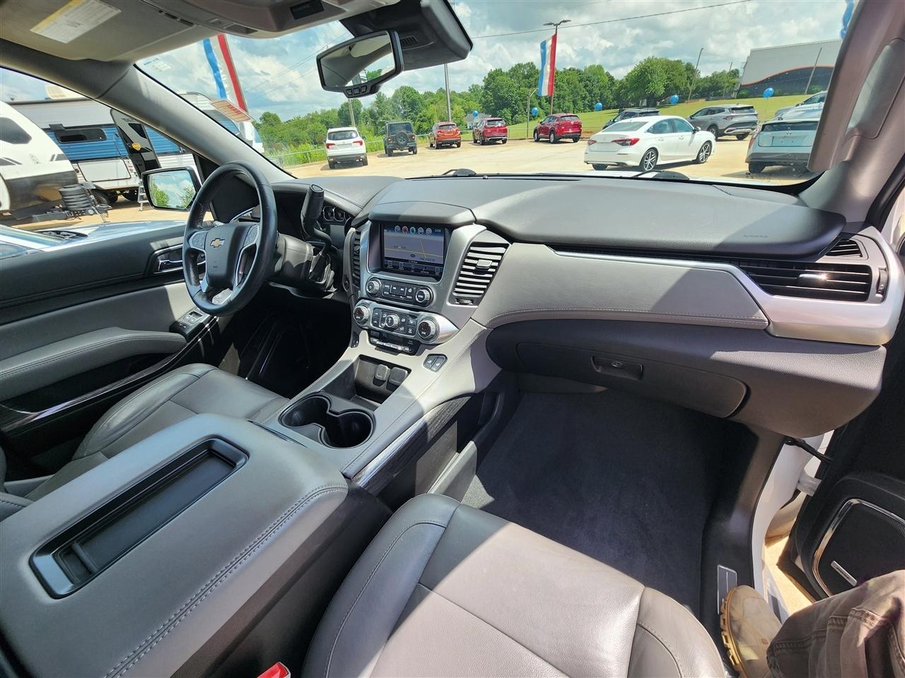 Chevrolet Suburban LT 4WD 2020