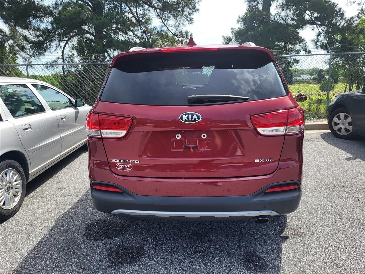 Kia Sorento EX V6 2WD 2017