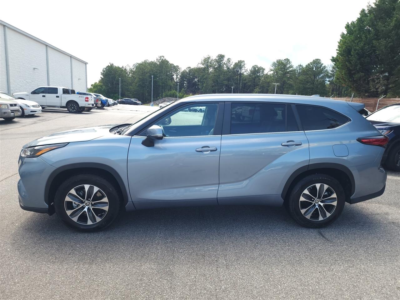 Toyota Highlander Others 2023