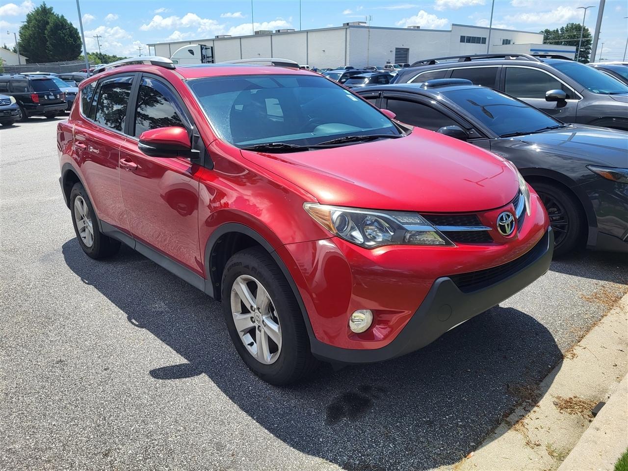 Toyota RAV4 XLE FWD 2014