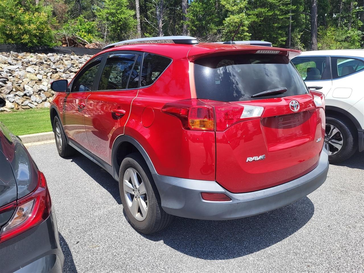Toyota RAV4 XLE FWD 2014