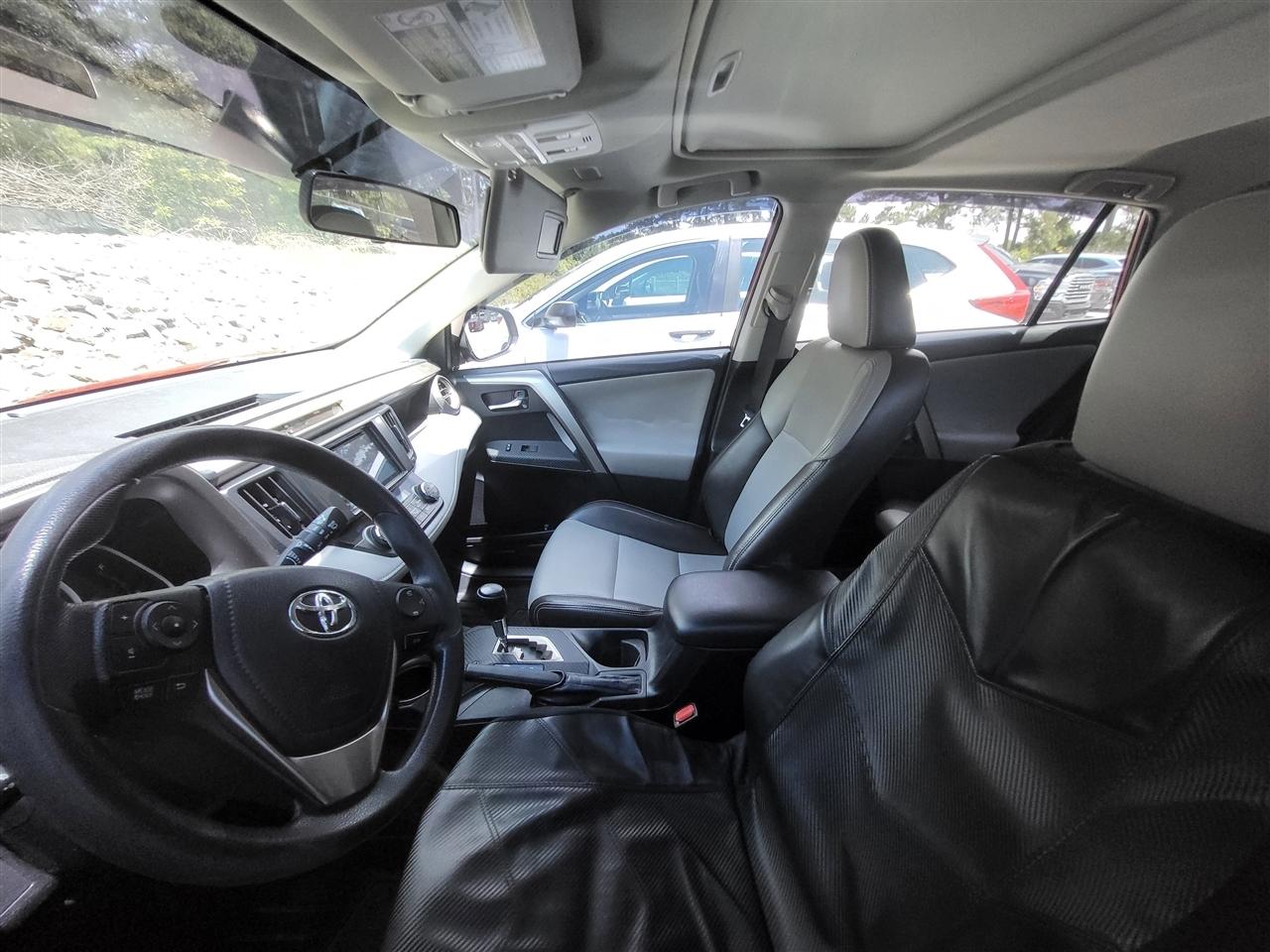 Toyota RAV4 XLE FWD 2014
